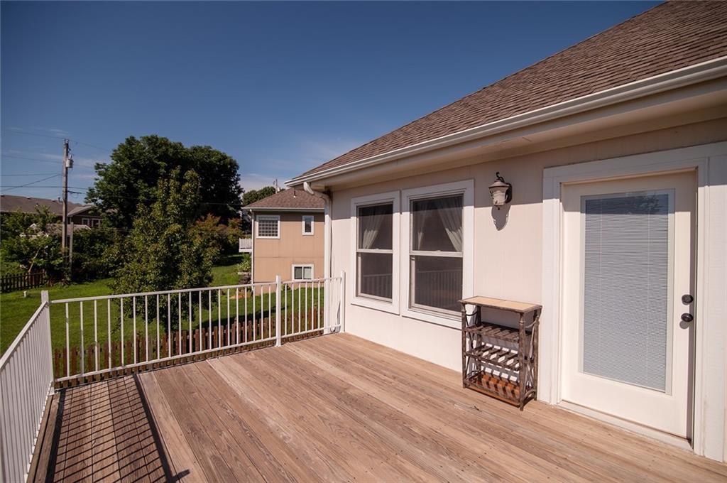 1702 Bluebird Court