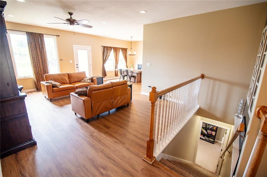 1702 Bluebird Court