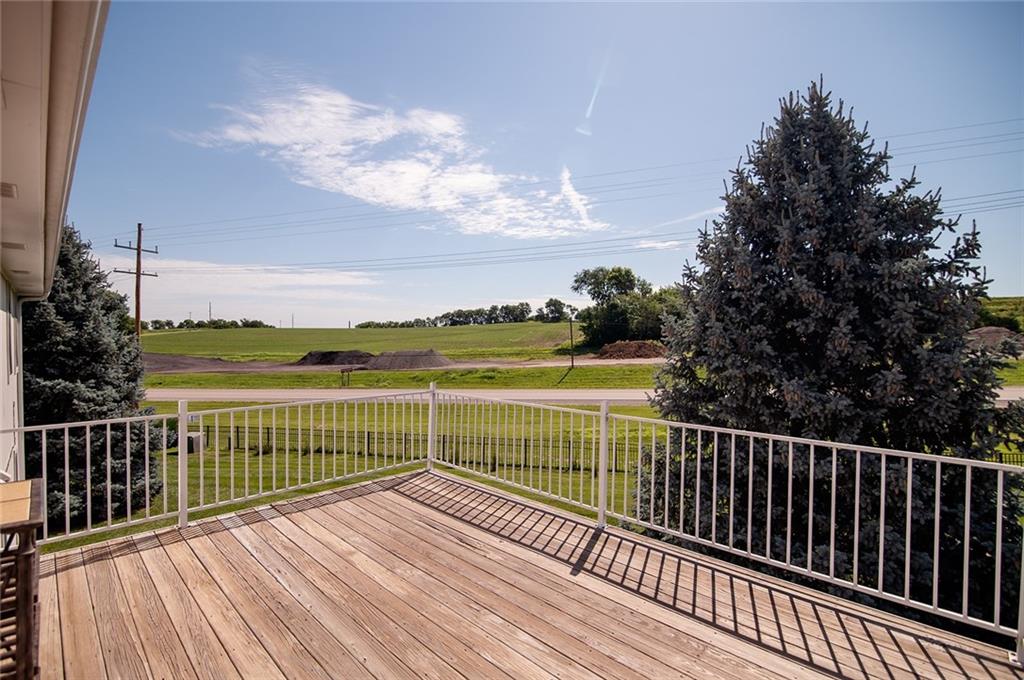 1702 Bluebird Court