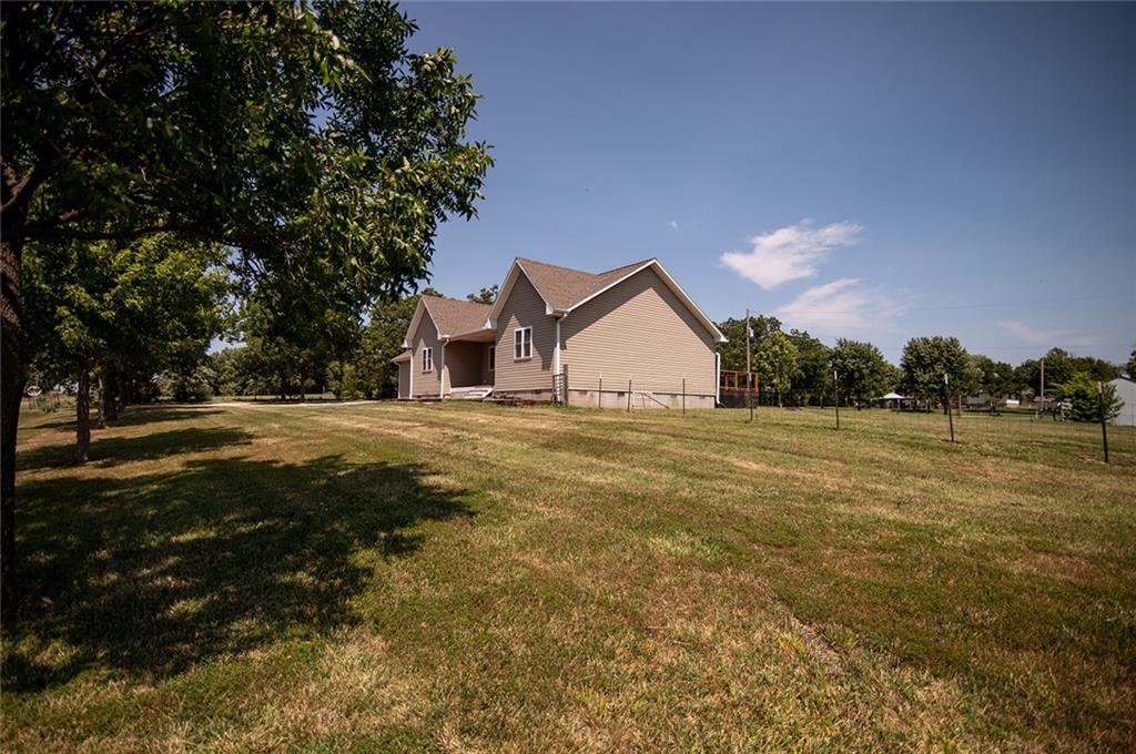 5483 Edwards Road