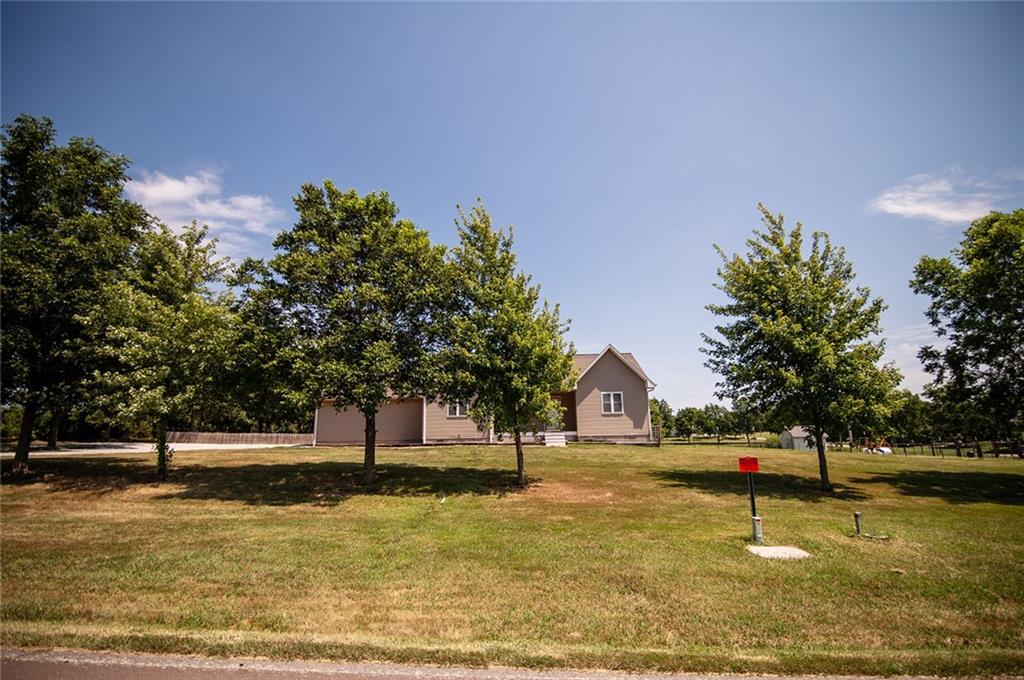 5483 Edwards Road