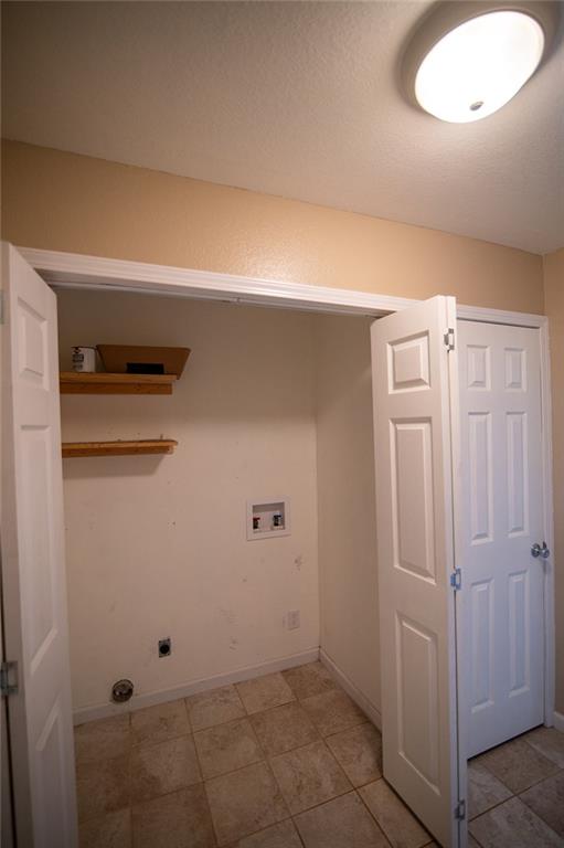5483 Edwards Road
