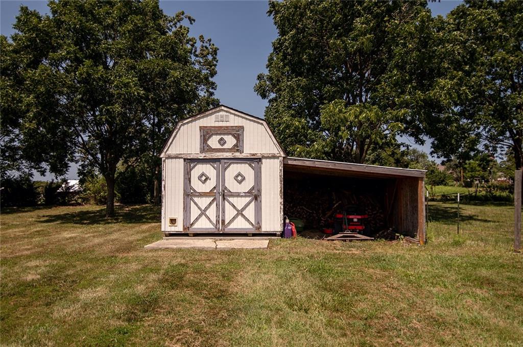 5483 Edwards Road