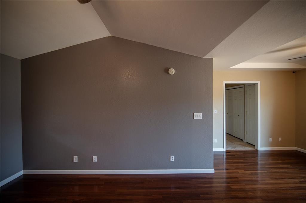 5483 Edwards Road