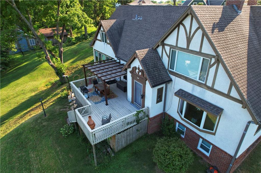 1105 Riverview Drive