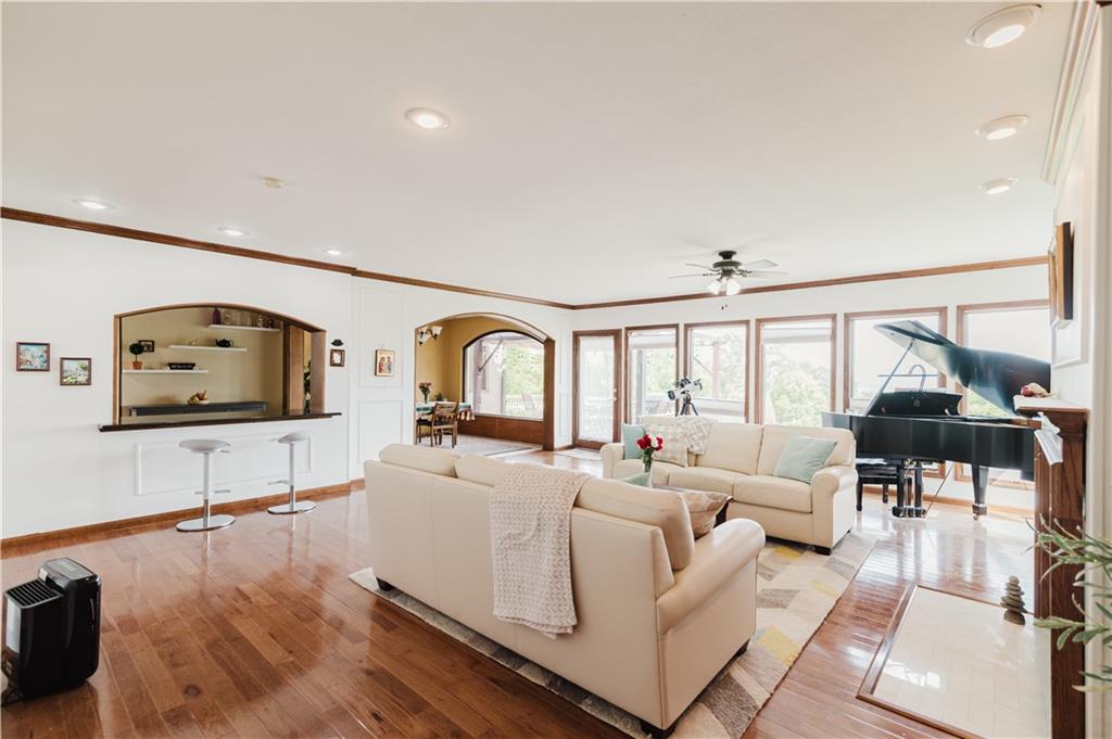 1105 Riverview Drive