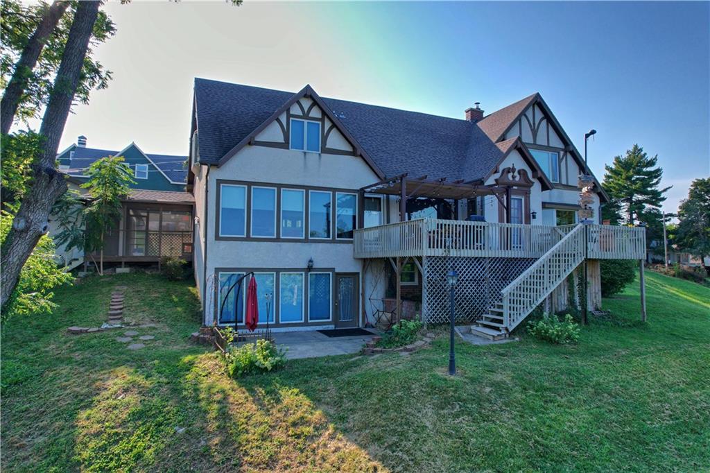 1105 Riverview Drive