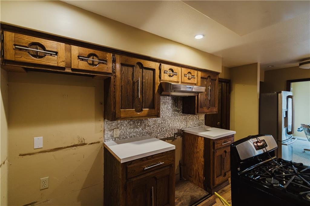 1710 Country Lane