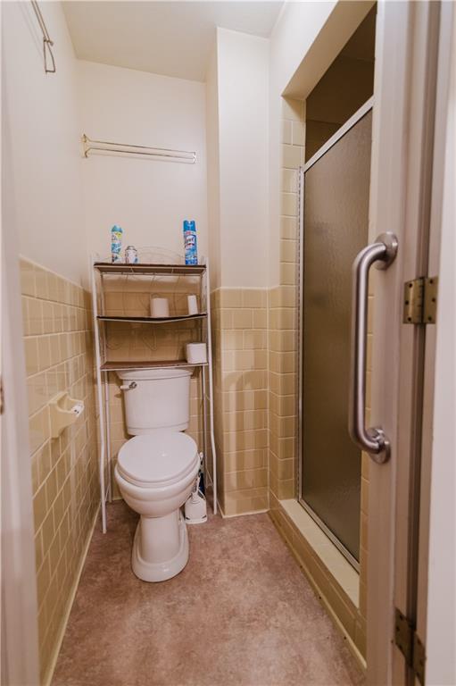 1710 Country Lane