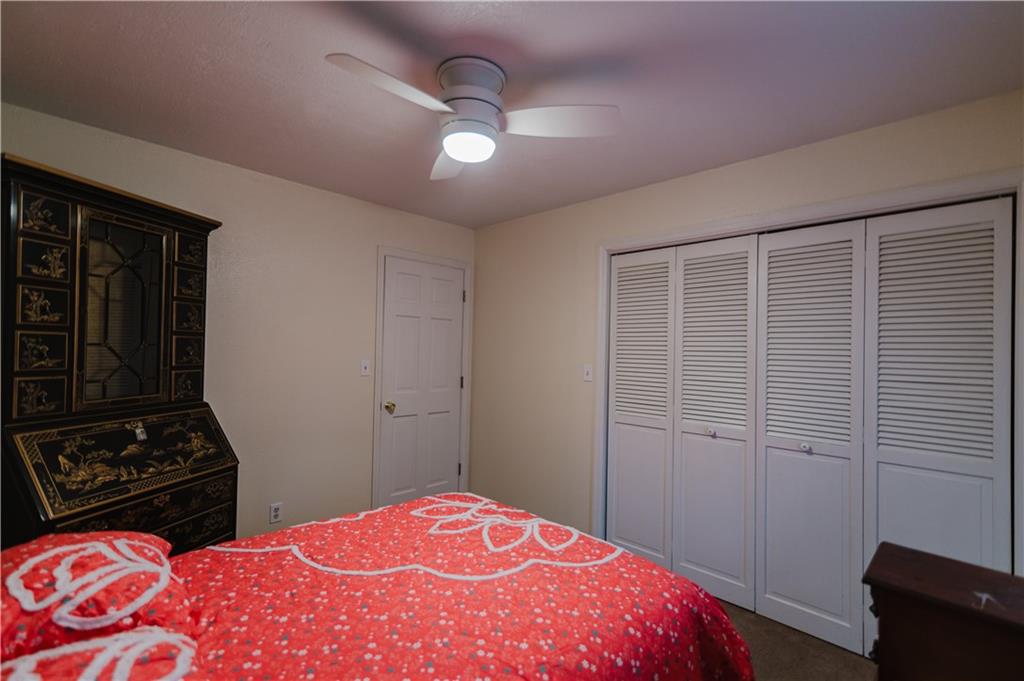 1710 Country Lane