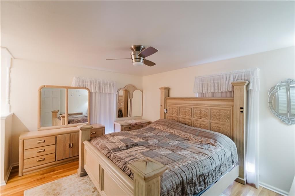 1710 Country Lane