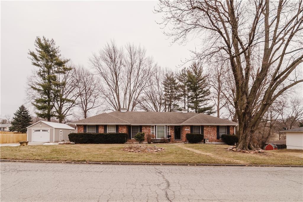 1710 Country Lane