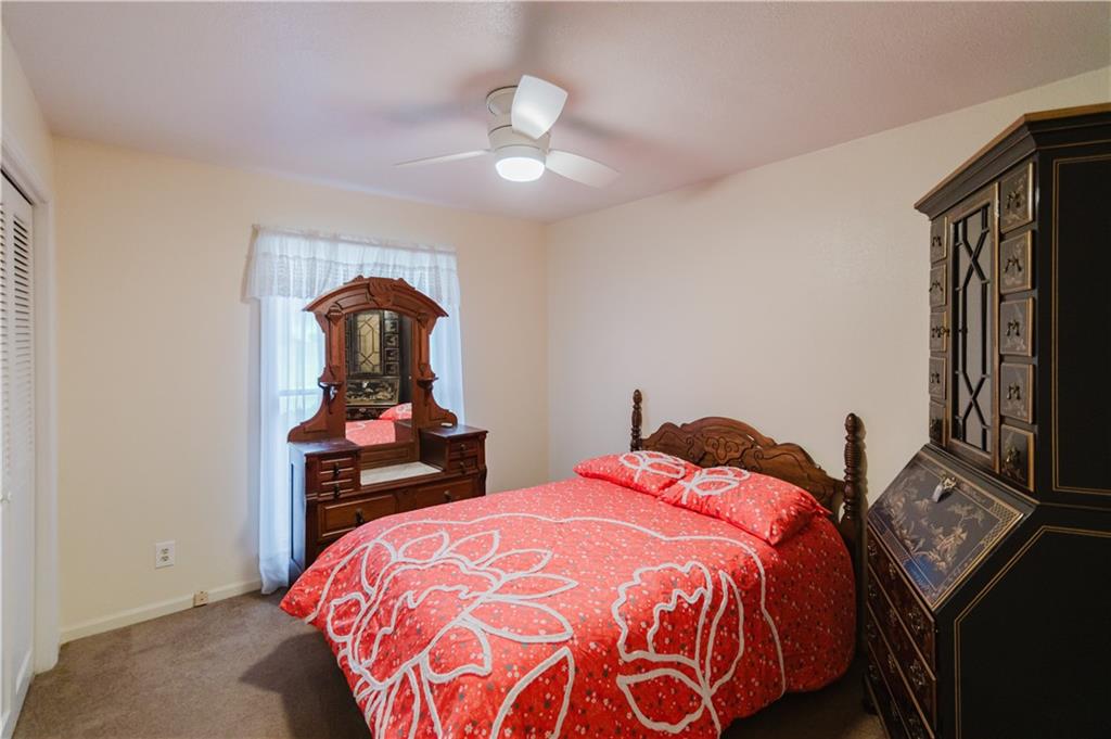 1710 Country Lane