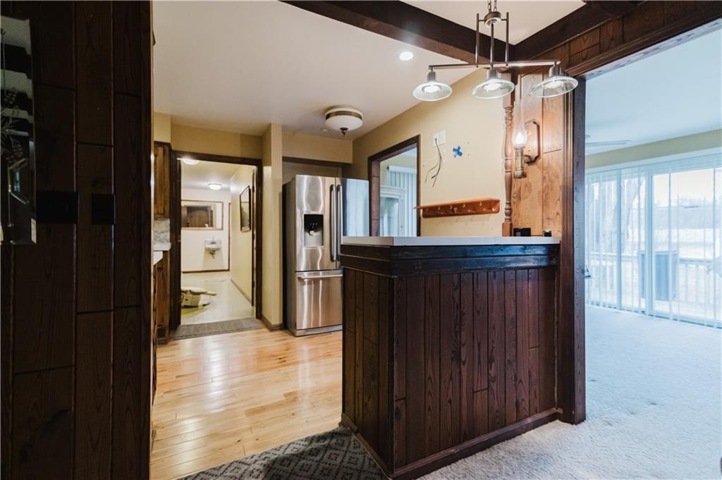 1710 Country Lane