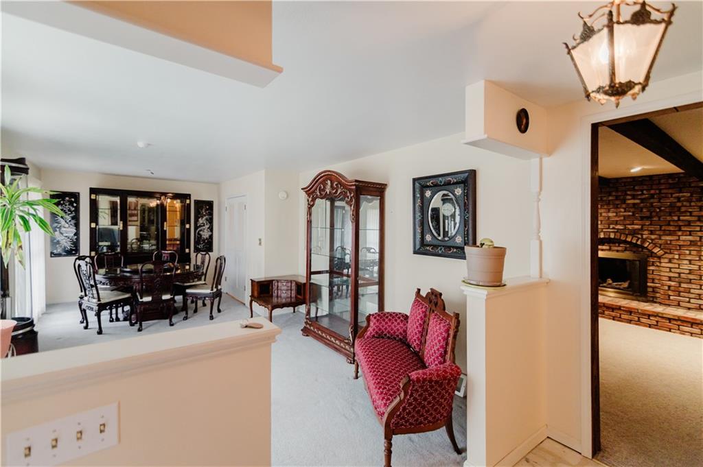 1710 Country Lane