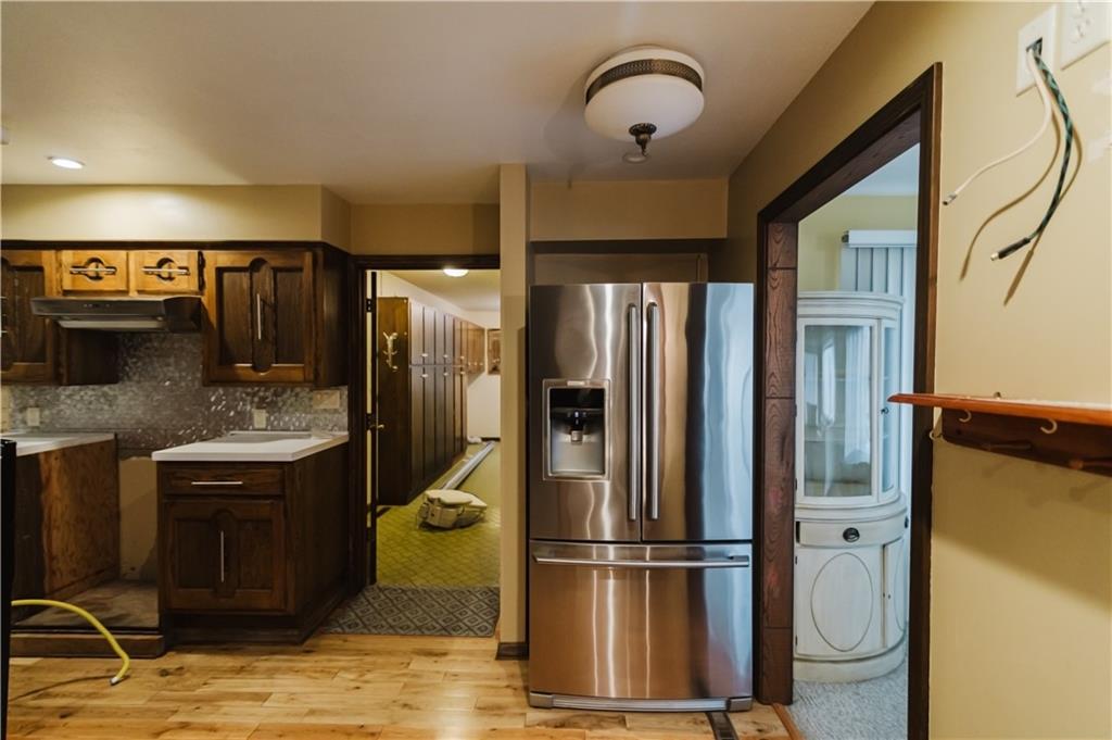 1710 Country Lane