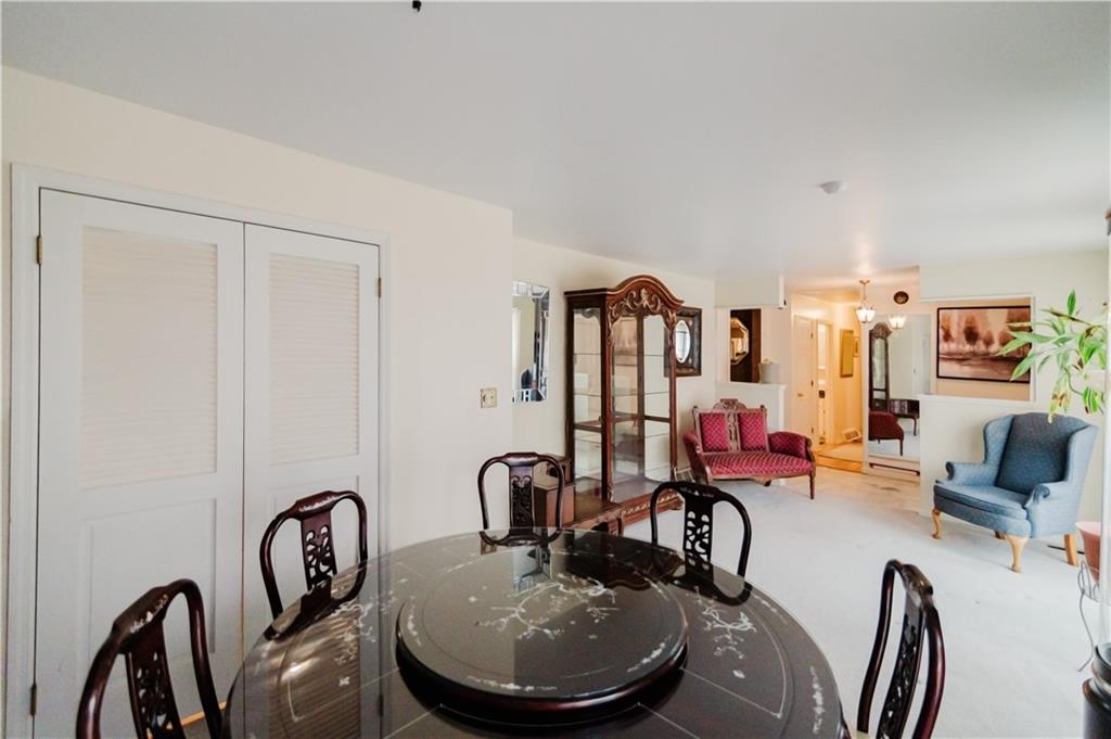 1710 Country Lane