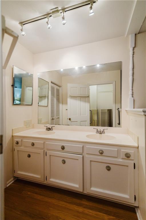 1710 Country Lane