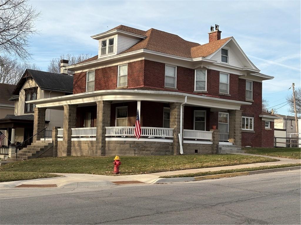 929 N 4th Street