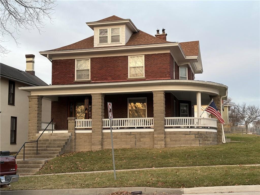 929 N 4th Street