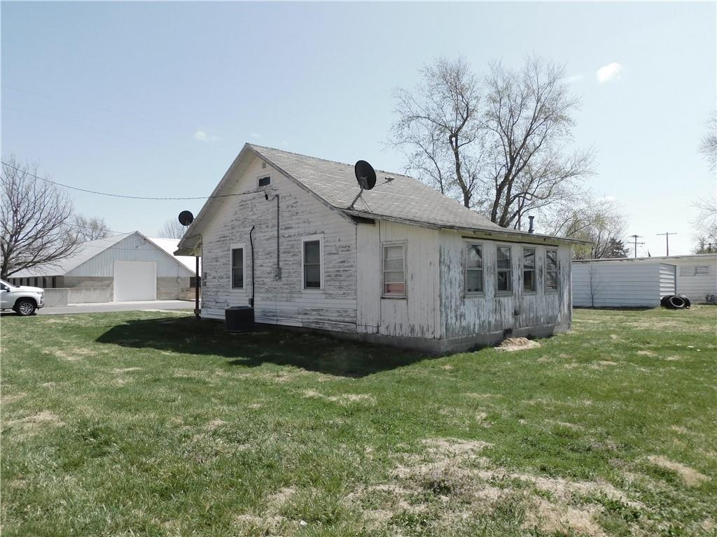 411 John Street