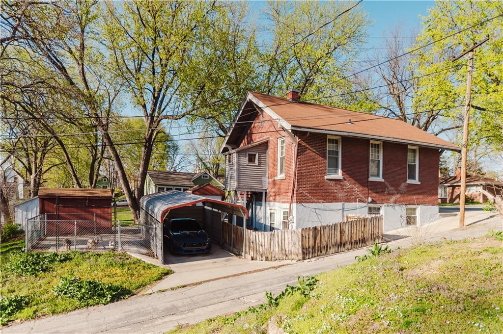 811 N 6th Street