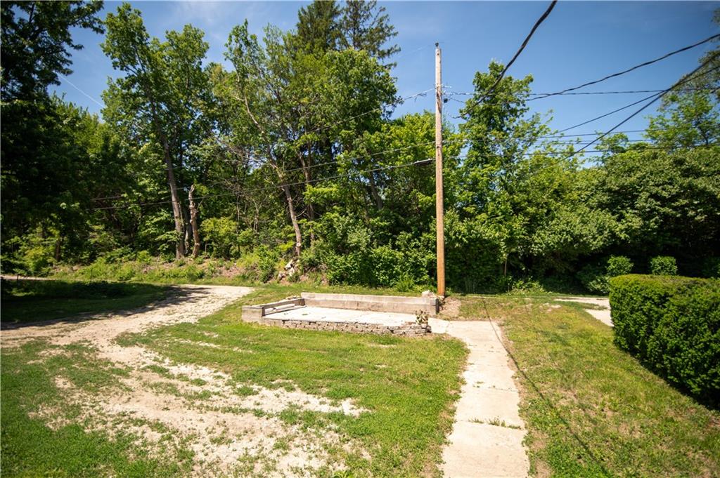 1021 Roosevelt Avenue