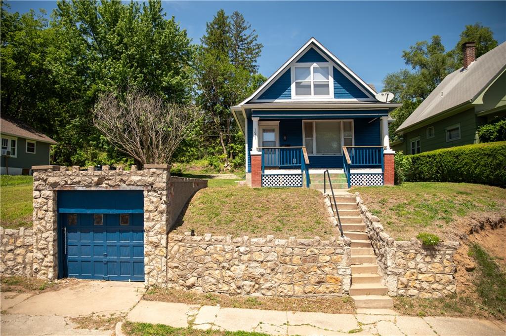 1021 Roosevelt Avenue