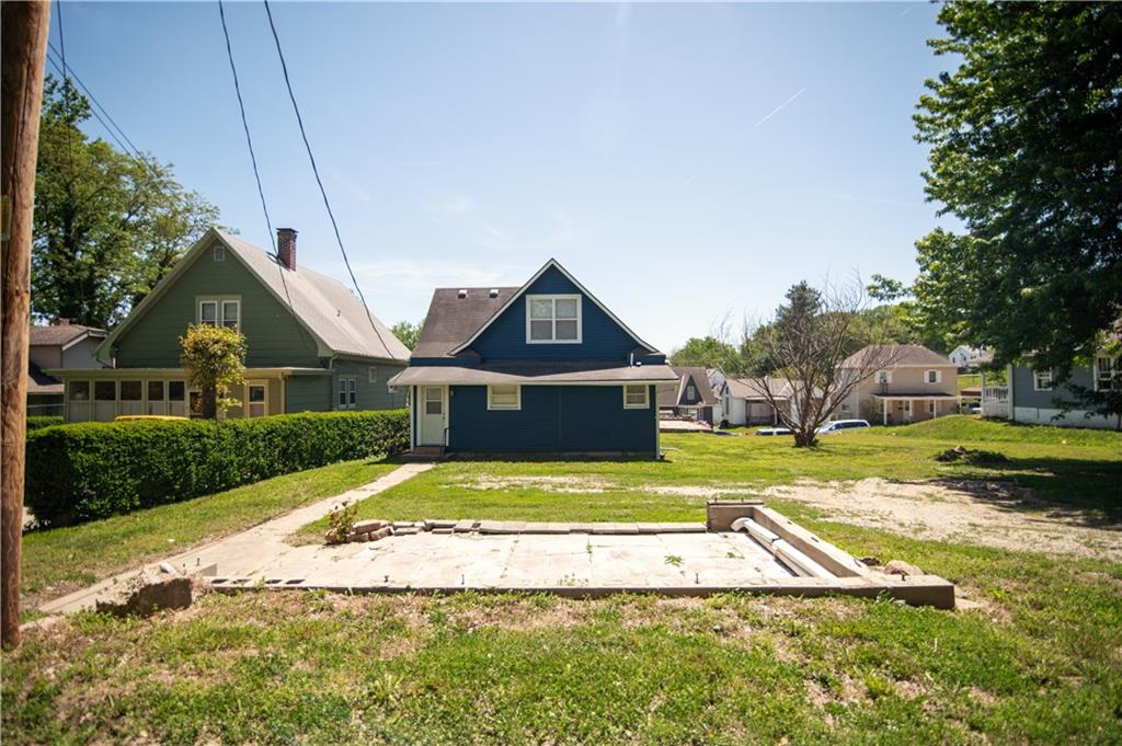 1021 Roosevelt Avenue