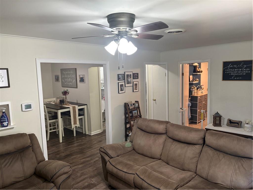 1209 Guthrie Circle
