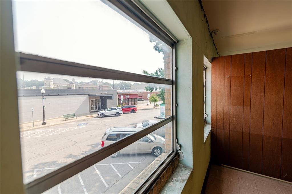 710 Commercial Street