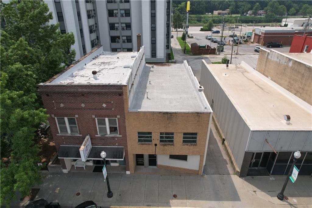 710 Commercial Street