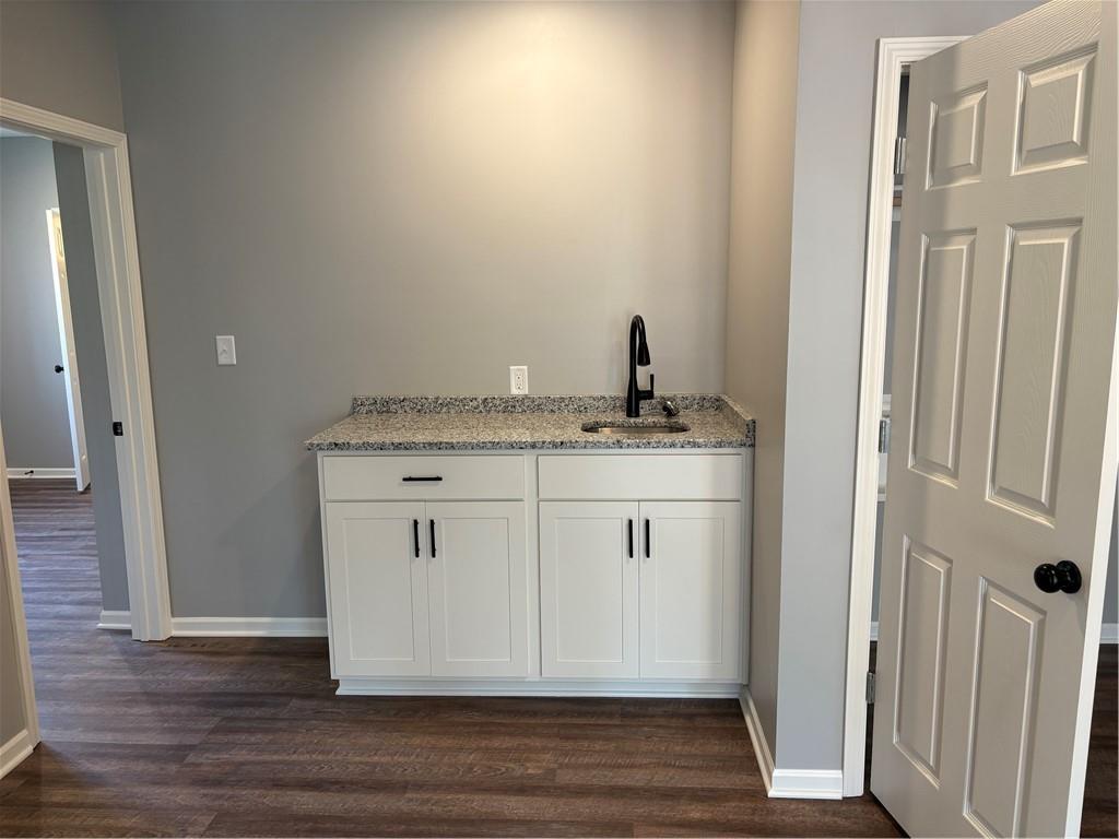 605 Washington Street