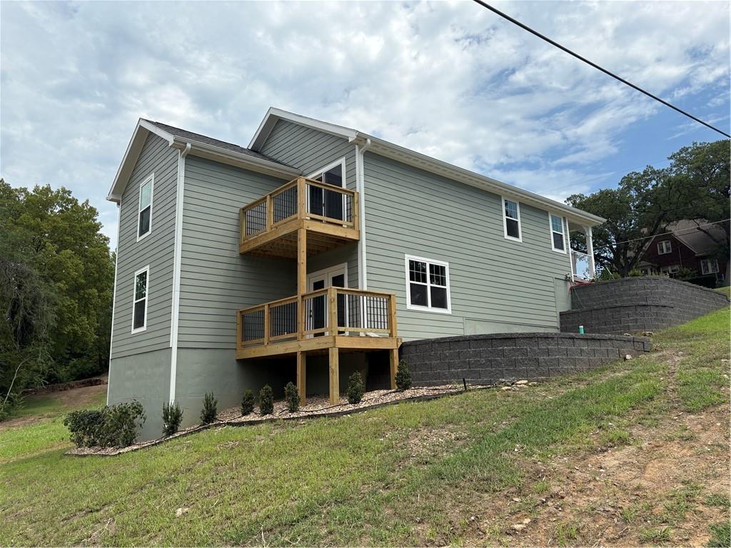 605 Washington Street