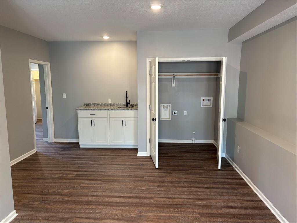 605 Washington Street