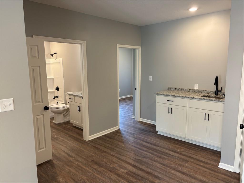 605 Washington Street