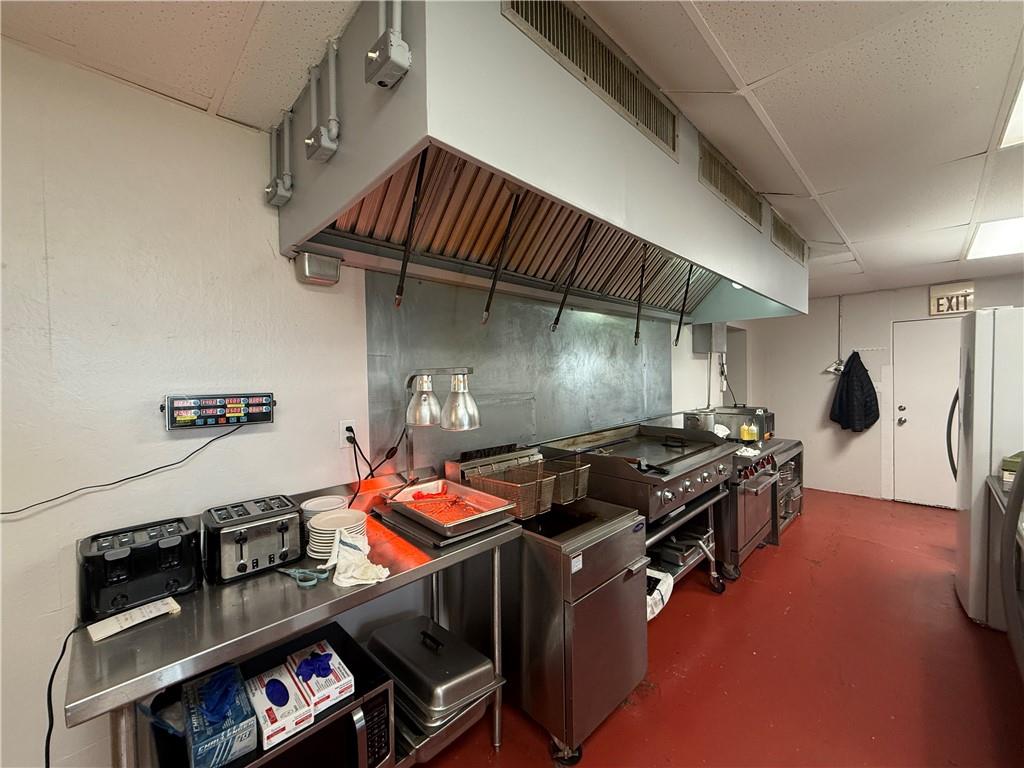 115 W 7th Street