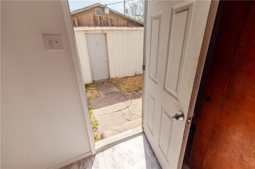 808 Ann Street