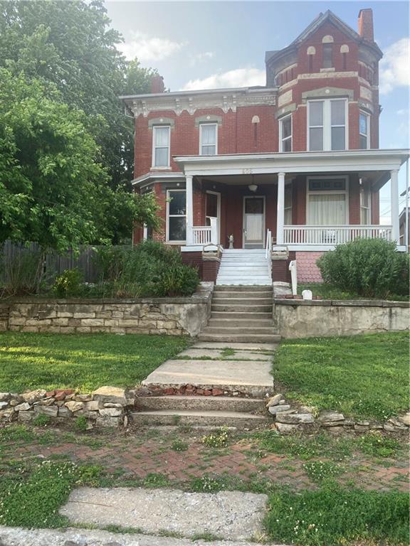 605 Atchison Street