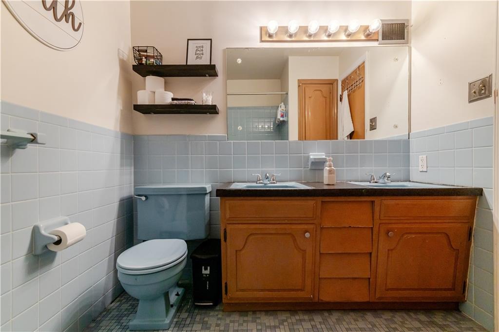 6354 Freeman Avenue