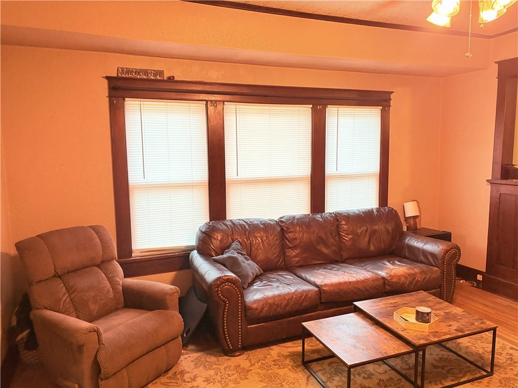 905 Parallel Street