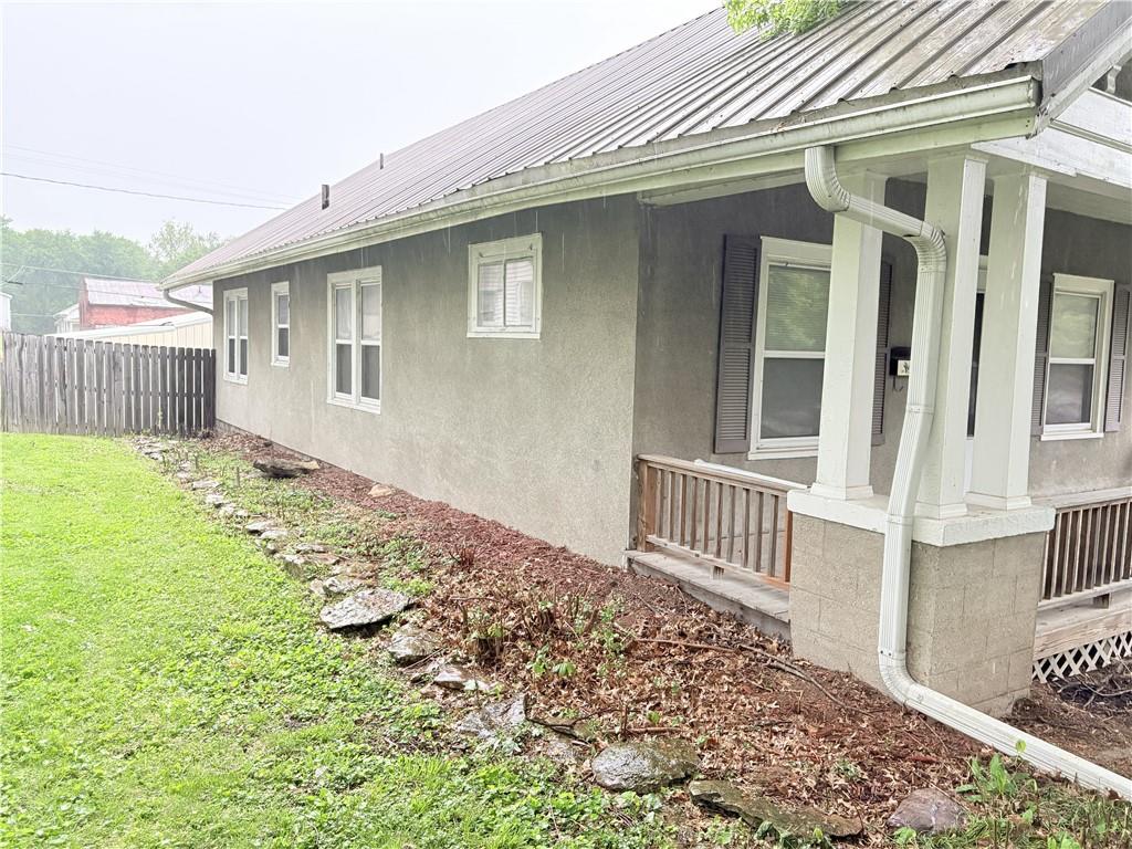 905 Parallel Street