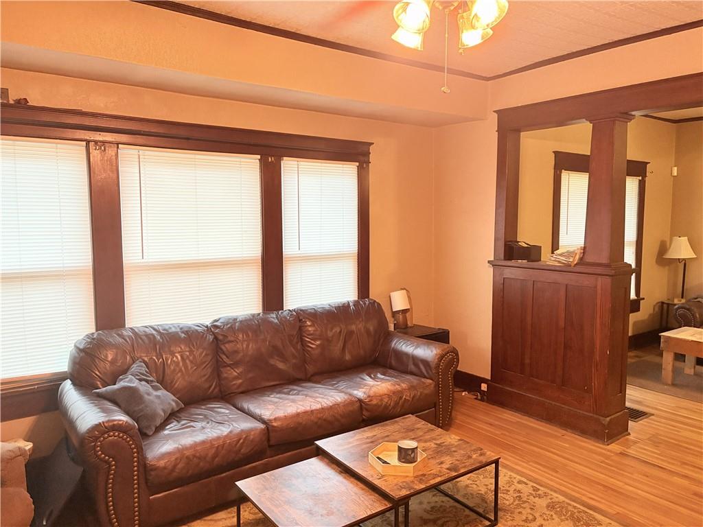 905 Parallel Street