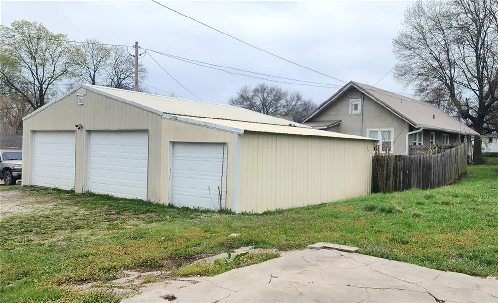 905 Parallel Street
