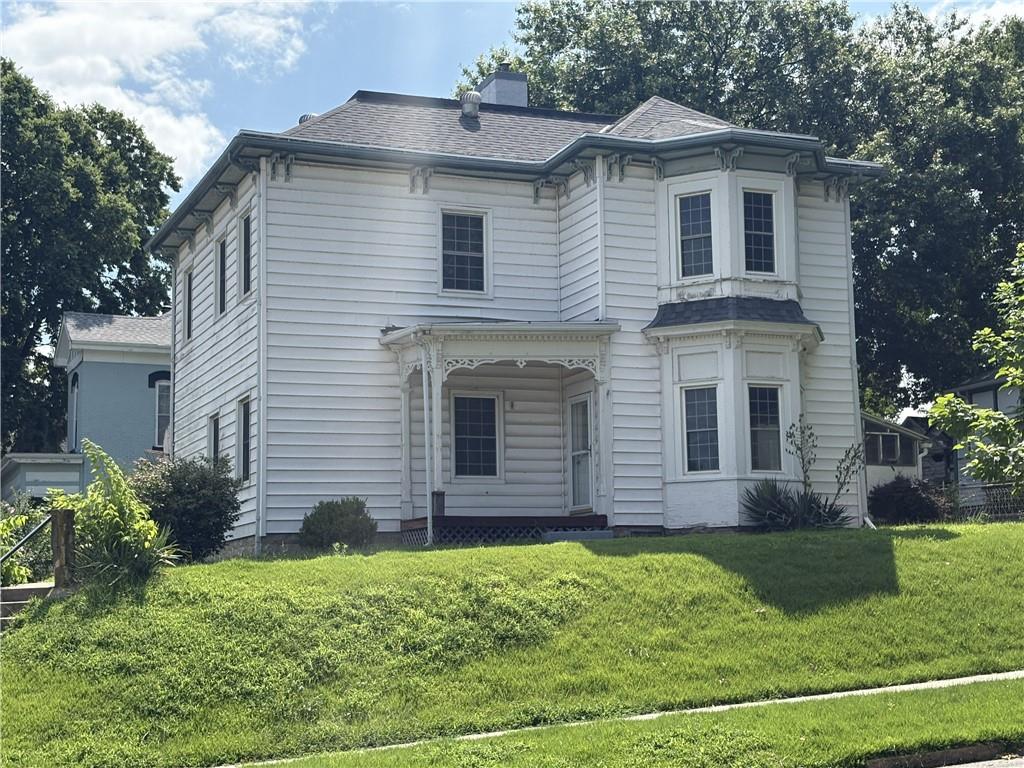 900 S 5th Street