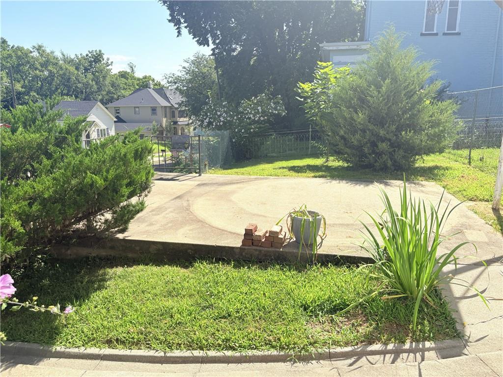 900 S 5th Street