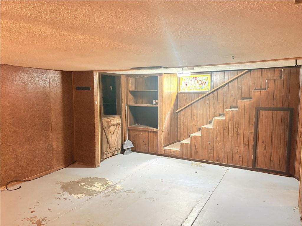 900 S 5th Street