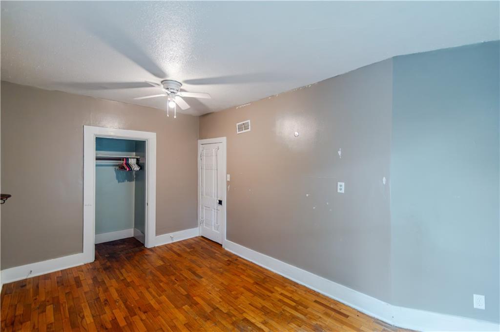 900 S 5th Street