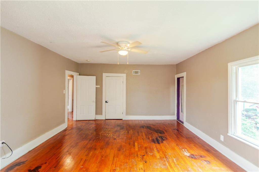 900 S 5th Street