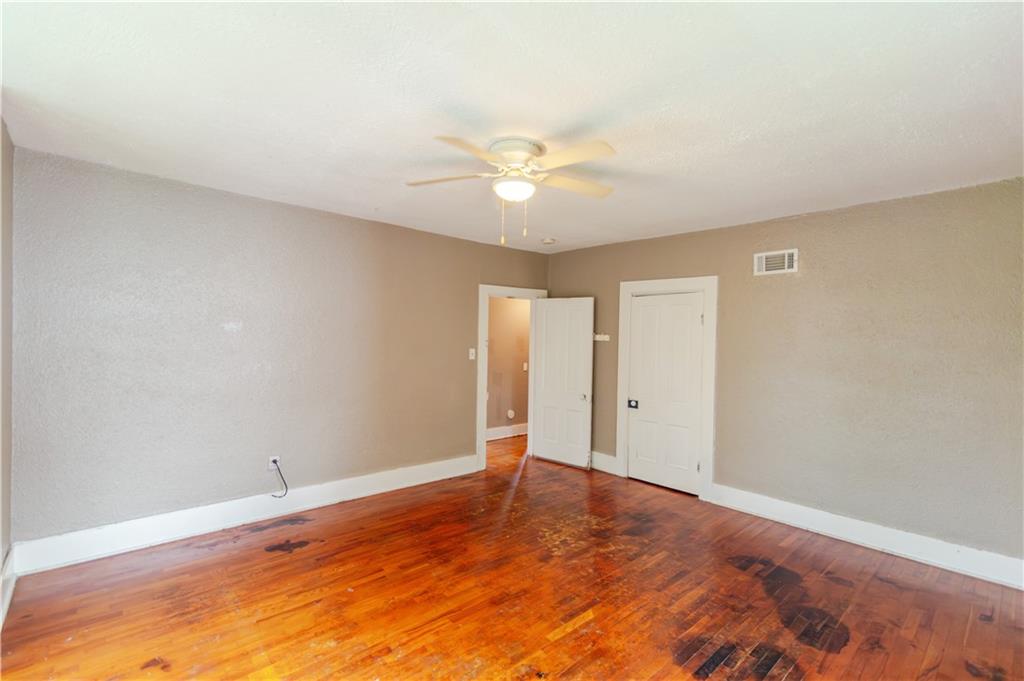 900 S 5th Street